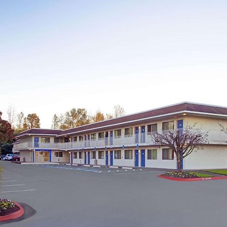 Motel 6-Troutdale, Or - Portland East Eksteriør bilde