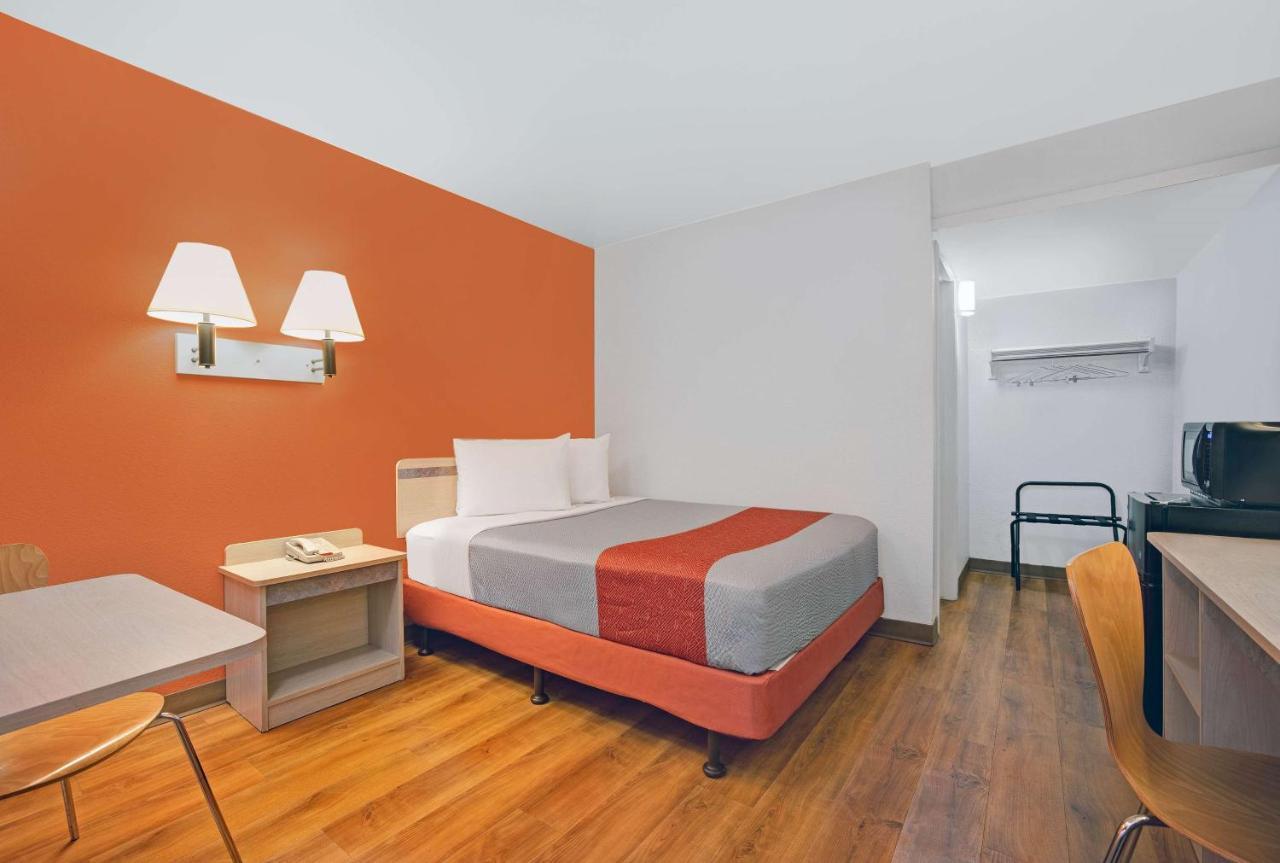 Motel 6-Troutdale, Or - Portland East Eksteriør bilde