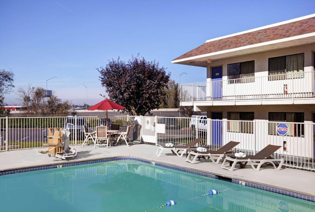 Motel 6-Troutdale, Or - Portland East Eksteriør bilde