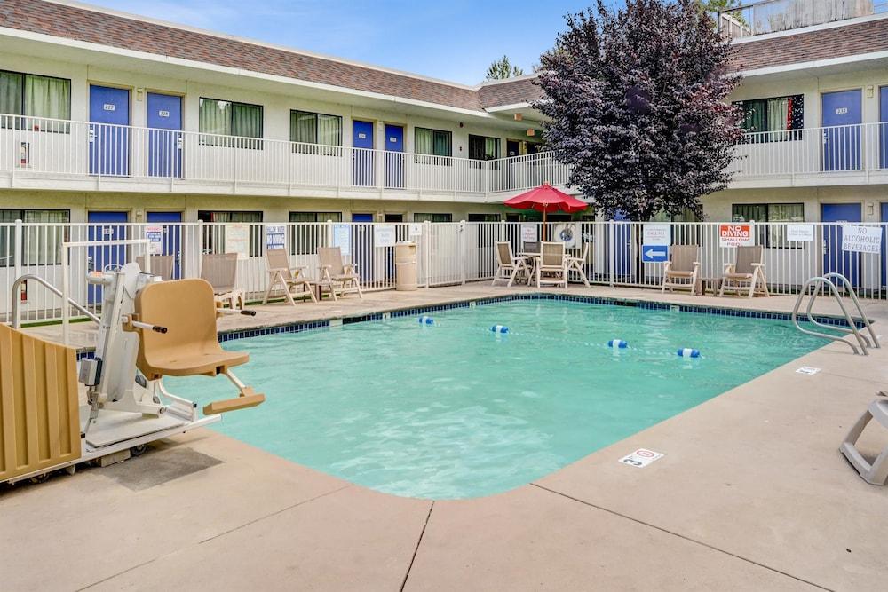 Motel 6-Troutdale, Or - Portland East Eksteriør bilde
